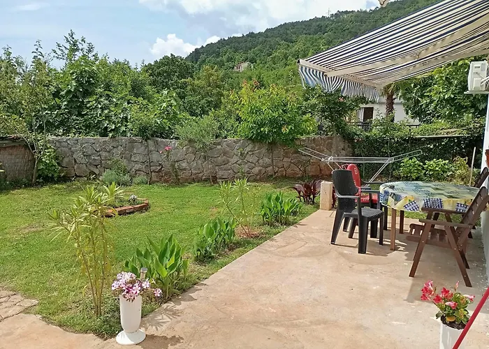 Leona Bregi Apartman *
